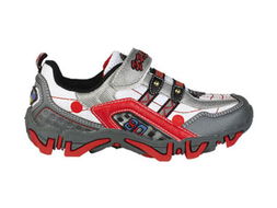 福建省南安市三鑫鞋業(yè)產(chǎn)品展覽 匠心鑄就品質(zhì)，創(chuàng)新引領(lǐng)時(shí)尚